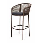 "Марсель" стул барный плетеный из роупа, каркас из стали коричневый (RAL8016) муар, роуп коричневый круглый, ткань темно-серая 027 | Интернет магазин мебели и декора LifeDekor