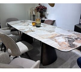 Стол IMBERT 180 GLOSS PATAGONIA, керамика на стекле/ брашированный каркас, цвет медный, ®DISAUR | Интернет магазин мебели и декора LifeDekor