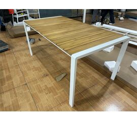 "Альпы" обеденный стол с тиковой столешницей и алюминиевым каркасом | Интернет магазин мебели и декора LifeDekor