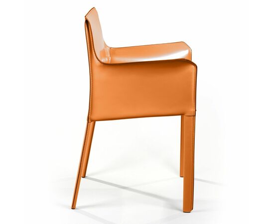 Стул с подлокотниками Barrie, кожа camel, изображение 4 | Интернет магазин мебели и декора LifeDekor