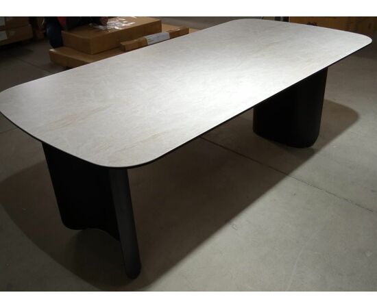 Стол NORD 200 TL-102, испанская керамика / черный каркас М-City, изображение 3 | Интернет магазин мебели и декора LifeDekor