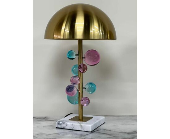 Лампа настольная MOLECULE с разноцветными шарами, 30х51 см, золото | Интернет магазин мебели и декора LifeDekor