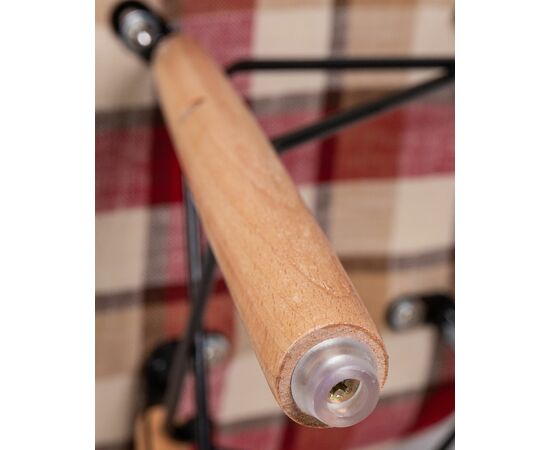 Стул обеденный DOBRIN DAW THOMAS, ножки светлый бук, сиденье 010 яркая клетка, серая ткань, Вариант: ножки светлый бук, сиденье 010 яркая клетка, серая ткань, изображение 11 | Интернет магазин мебели и декора LifeDekor