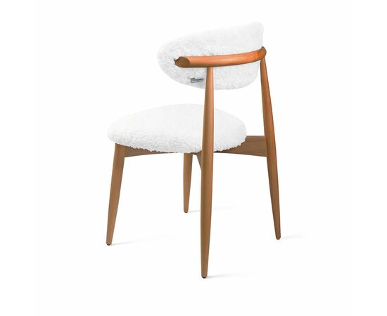 Стул Lucas белый искусственный мех с ножками цвета орех, изображение 3 | Интернет магазин мебели и декора LifeDekor