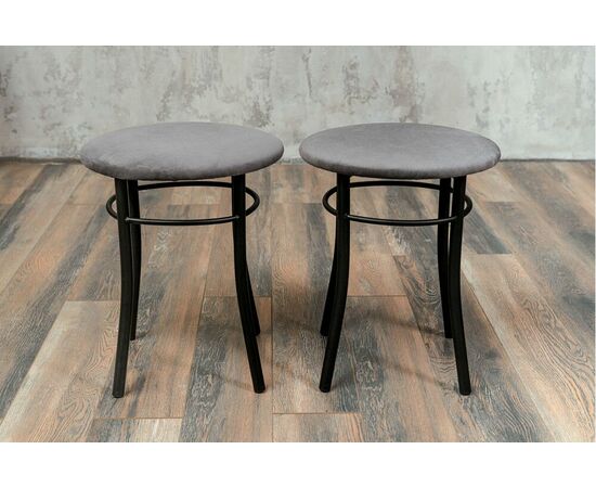 Кухонный табурет Shado Хокер серый велюр, каркас черный, изображение 9 | Интернет магазин мебели и декора LifeDekor