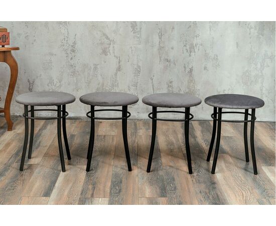 Кухонный табурет Shado Хокер серый велюр, каркас черный, изображение 5 | Интернет магазин мебели и декора LifeDekor