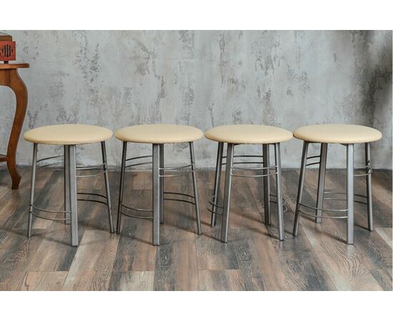 Табурет для кухни Shado 03 бежевый экокожа, каркас бриллиант, изображение 7 | Интернет магазин мебели и декора LifeDekor