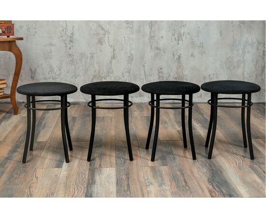 Кухонный табурет Shado Хокер черный велюр, каркас черный, изображение 6 | Интернет магазин мебели и декора LifeDekor