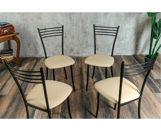 Стул для кухни SHADO Хлоя бежевый, каркас черный, изображение 10 | Интернет магазин мебели и декора LifeDekor