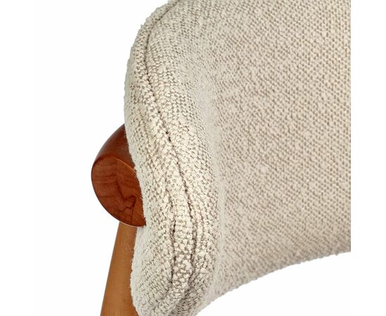 Стул полубарный Lucas латте букле с ножками цвета орех, изображение 5 | Интернет магазин мебели и декора LifeDekor