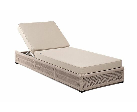 "Ривьера" шезлонг плетеный из роупа, каркас алюминий белый муар, роуп бежевый круглый, ткань бежевая 052 | Интернет магазин мебели и декора LifeDekor