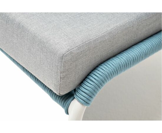 "Милан" кресло плетеное из роупа, каркас алюминий светло-серый (RAL7035) муар, роуп бирюзовый круглый, ткань светло-серая, изображение 6 | Интернет магазин мебели и декора LifeDekor