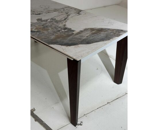 Стол ESMIR 180 GLOSS LUXURY PANDORA SOLID CERAMIC/орех, ®DISAUR, изображение 3 | Интернет магазин мебели и декора LifeDekor