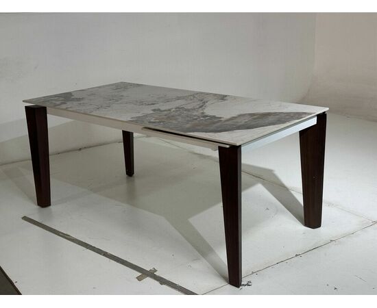 Стол ESMIR 180 GLOSS LUXURY PANDORA SOLID CERAMIC/орех, ®DISAUR, изображение 2 | Интернет магазин мебели и декора LifeDekor