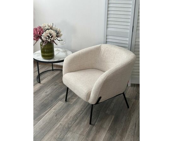 Кресло HARPER Modica-040 бежево-белый, ткань / черный каркас, ®DISAUR, изображение 5 | Интернет магазин мебели и декора LifeDekor