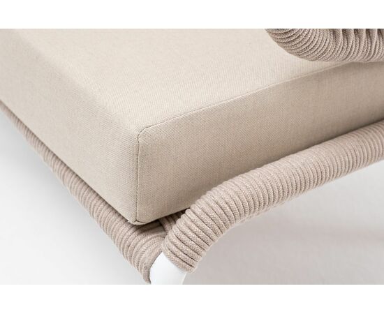 "Милан" диван 3-местный плетеный из роупа, каркас алюминий белый муар, роуп бежевый круглый, ткань бежевая 052, изображение 6 | Интернет магазин мебели и декора LifeDekor