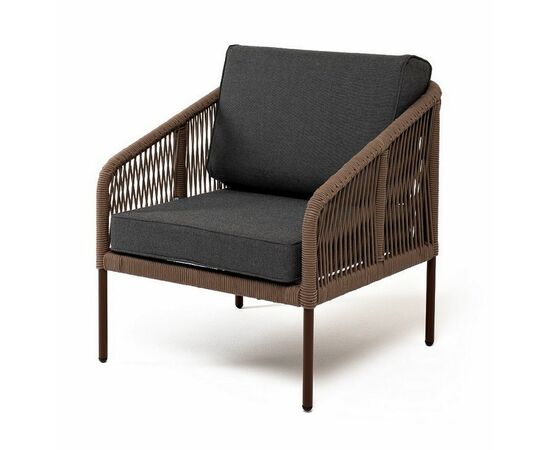 "Канны" кресло плетеное из роупа, каркас алюминий коричневый (RAL8016) муар, роуп коричневый круглый, ткань темно-серая 027 | Интернет магазин мебели и декора LifeDekor