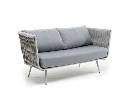 "Монако" диван 2-местный плетеный из роупа, каркас алюминий светло-серый (RAL7035) муар, роуп светло-серый 40 мм, ткань светло-серая, изображение 2 | Интернет магазин мебели и декора LifeDekor