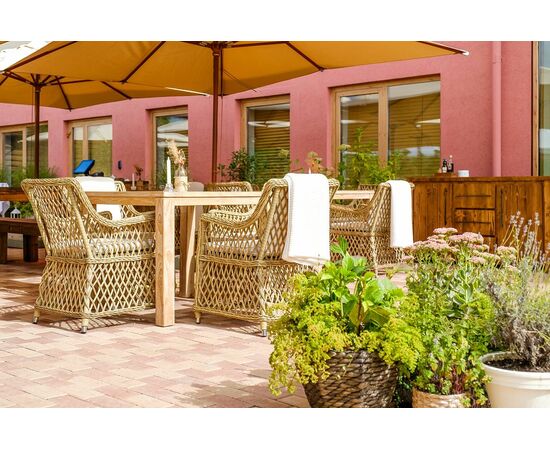 "Латте" плетеное кресло из искусственного ротанга, цвет соломенный, изображение 12 | Интернет магазин мебели и декора LifeDekor