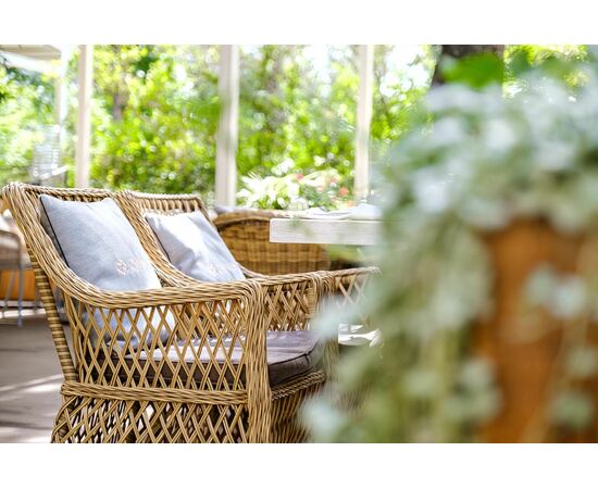 "Латте" плетеное кресло из искусственного ротанга, цвет соломенный, изображение 23 | Интернет магазин мебели и декора LifeDekor