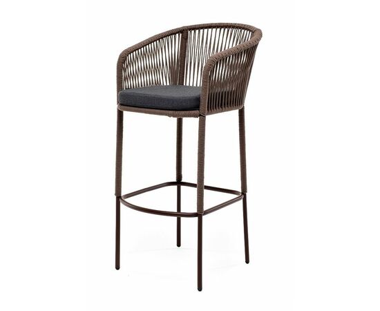 "Марсель" стул барный плетеный из роупа, каркас из стали коричневый (RAL8016) муар, роуп коричневый круглый, ткань темно-серая 027 | Интернет магазин мебели и декора LifeDekor