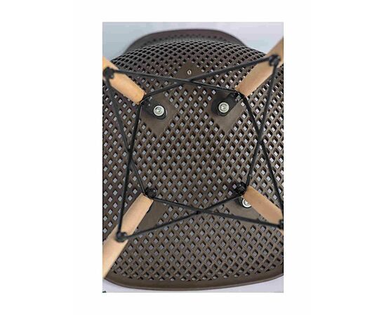 Стул пластиковый Eames DSW GRID коричневый, изображение 5 | Интернет магазин мебели и декора LifeDekor