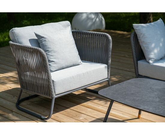 "Багамы" кресло плетеное из роупа, каркас алюминий темно-серый (RAL7024) муар, роуп серый 15мм, ткань светло-серая | Интернет магазин мебели и декора LifeDekor