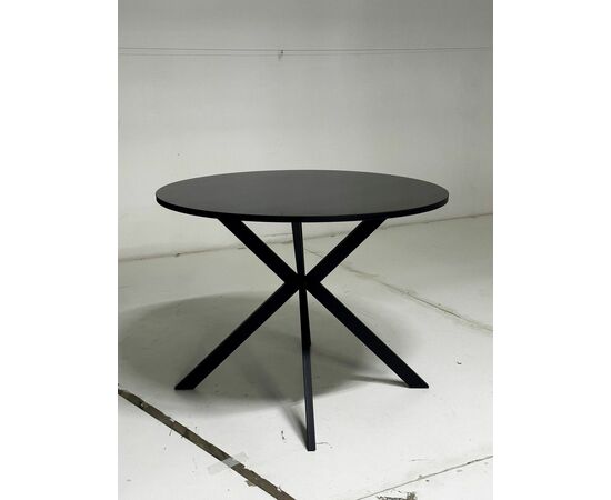 Стол ВЕГА D100 Черный, стекло/ черный каркас М-City, изображение 3 | Интернет магазин мебели и декора LifeDekor