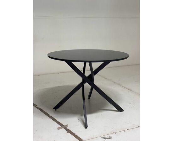 Стол ДАРИО D100 Черный, стекло/ Черный каркас М-City, изображение 3 | Интернет магазин мебели и декора LifeDekor