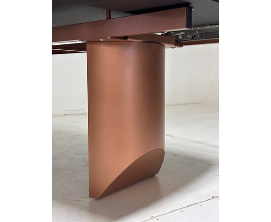 Стол ПУАНТО 200 TITANIUM LAWA NERO, керамика / МЕДЬ каркас М-City, изображение 5 | Интернет магазин мебели и декора LifeDekor