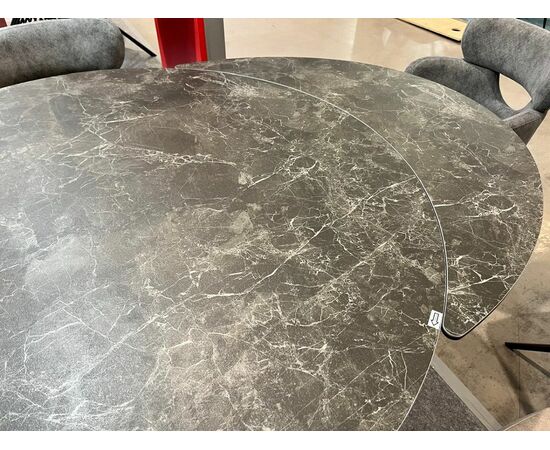 Стол AKSEL 130 цвет Mona Lisa Cерый мрамор, керамика, / Темно-серый каркас. ®DISAUR, изображение 2 | Интернет магазин мебели и декора LifeDekor