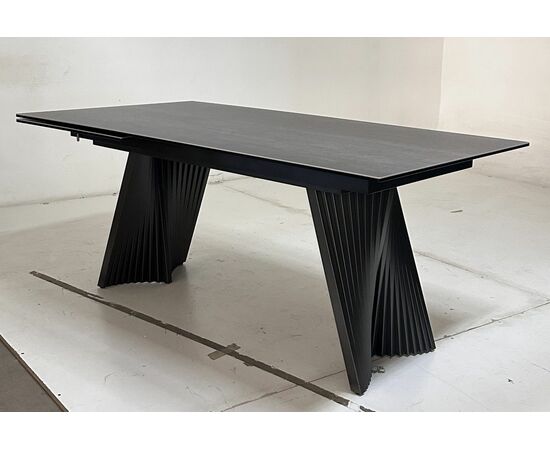 Стол YOAKIM 180 цвет 1704 Темно-серый мрамор, керамика / Темно-серый каркас, ®DISAUR, изображение 3 | Интернет магазин мебели и декора LifeDekor