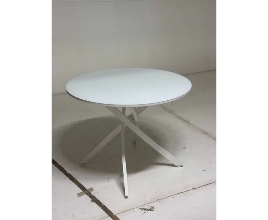 Стол ДАРИО D100 Белый, стекло/ Белый каркас М-City, изображение 3 | Интернет магазин мебели и декора LifeDekor