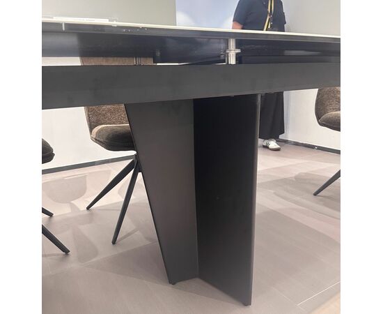 Стол MIKKEL 200 TL-188, испанская керамика / черный каркас каркас, ®DISAUR, изображение 3 | Интернет магазин мебели и декора LifeDekor