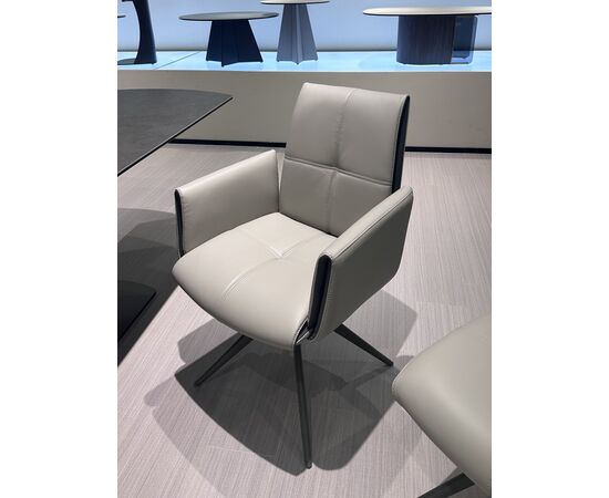 Стул STIG 360 град. поворот.  HF017-11 / HF017-12 Бежевый, экокожа / Черный каркас, ®DISAUR, изображение 2 | Интернет магазин мебели и декора LifeDekor