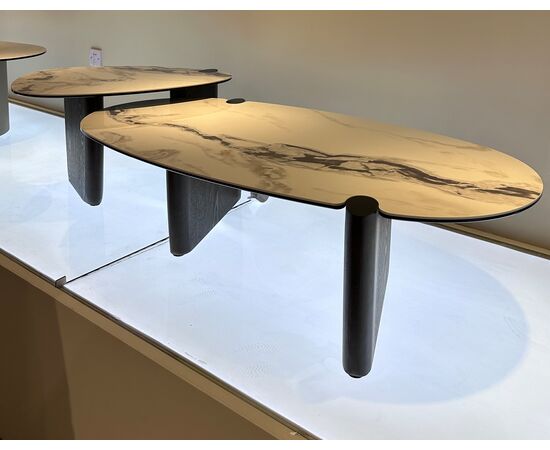 Стол кофейный ARN FENDI WHITE керамика на стекле/массив/ МДФ, облицованный дубовым шпоном ®DISAUR | Интернет магазин мебели и декора LifeDekor