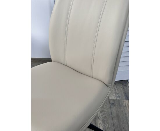 Стул YOHAN 360 град. поворот. HF017-02 Бежевый, экокожа / Черный, ®DISAUR, изображение 3 | Интернет магазин мебели и декора LifeDekor