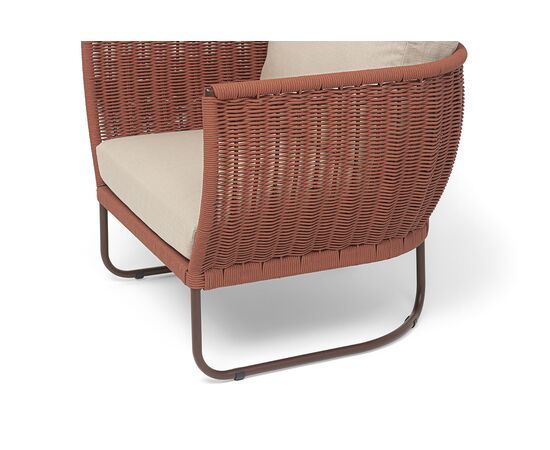 "Фиджи" кресло плетеное из роупа, каркас алюминий коричневый (RAL8016) муар, роуп красный (8372) круглый tex, ткань Mossle бежевая, изображение 6 | Интернет магазин мебели и декора LifeDekor