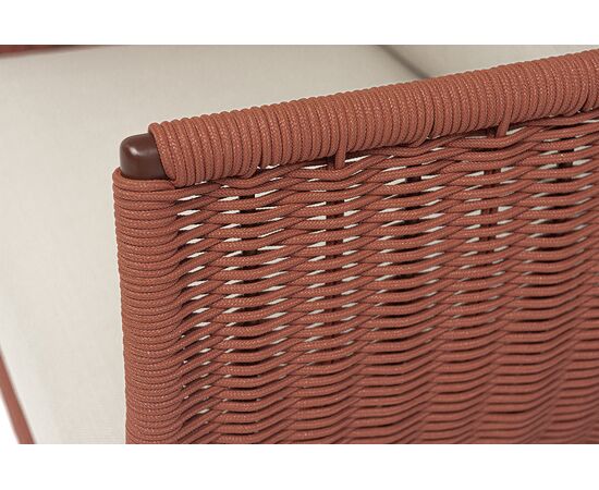 "Фиджи" кресло плетеное из роупа, каркас алюминий коричневый (RAL8016) муар, роуп красный (8372) круглый tex, ткань Mossle бежевая, изображение 7 | Интернет магазин мебели и декора LifeDekor