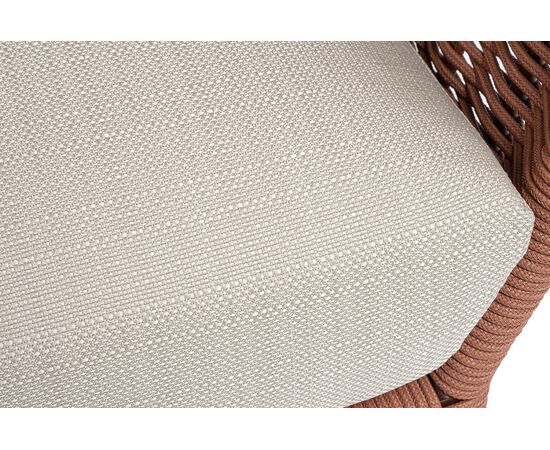 "Фиджи" кресло плетеное из роупа, каркас алюминий коричневый (RAL8016) муар, роуп красный (8372) круглый tex, ткань Mossle бежевая, изображение 8 | Интернет магазин мебели и декора LifeDekor