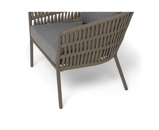 "Комо" кресло плетеное из роупа, каркас алюминий бежево-серый (RAL7006) муар, роуп серо-коричневый 23мм, ткань темно-серая 027, изображение 6 | Интернет магазин мебели и декора LifeDekor