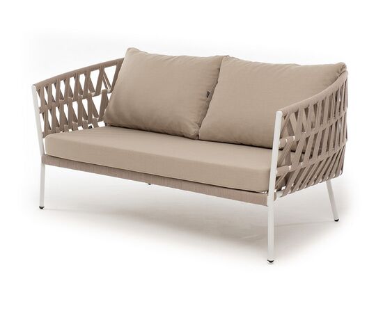 "Диего" диван 2-местный плетеный из роупа, каркас алюминий светло-серый (RAL7035) шагрень, роуп бежевый круглый, ткань бежевая 15052 | Интернет магазин мебели и декора LifeDekor