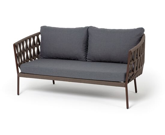 "Диего" диван 2-местный плетеный из роупа, каркас алюминий коричневый (RAL8016) муар, роуп коричневый круглый, ткань темно-серая 027 | Интернет магазин мебели и декора LifeDekor