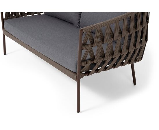 "Диего" диван 2-местный плетеный из роупа, каркас алюминий коричневый (RAL8016) муар, роуп коричневый круглый, ткань темно-серая 027, изображение 4 | Интернет магазин мебели и декора LifeDekor