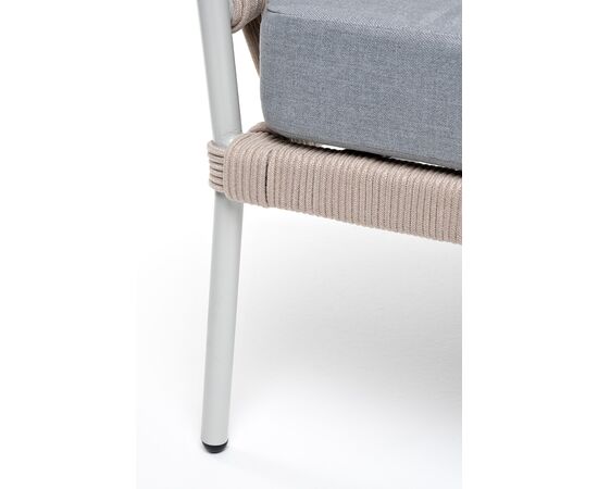 "Диего" кресло плетеное из роупа, каркас алюминий светло-серый (RAL7035) муар, роуп бежевый круглый, ткань светло-серая, изображение 9 | Интернет магазин мебели и декора LifeDekor