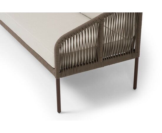 "Канны" диван 3-местный плетеный из роупа, каркас алюминий коричневый (RAL8016) муар, роуп коричневый круглый, ткань бежевая 15052, изображение 4 | Интернет магазин мебели и декора LifeDekor