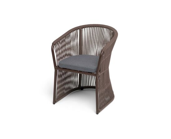 "Романо" стул плетеный из роупа, каркас алюминий коричневый (RAL8016) муар, роуп коричневый круглый, ткань темно-серая 027 | Интернет магазин мебели и декора LifeDekor