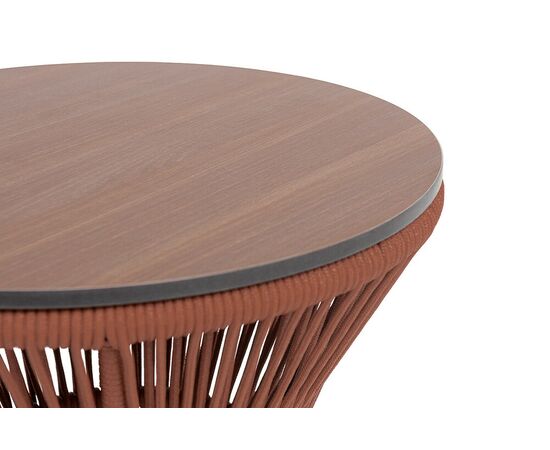 "Мадрид" журнальный стол из HPL круглый Ø50 H55, каркас из алюминия коричневый (RAL8016) муар, цвет "дуб", роуп красный (8372) круглый tex, изображение 3 | Интернет магазин мебели и декора LifeDekor