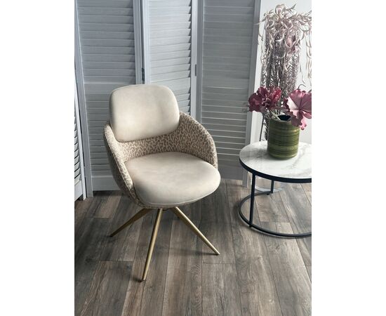 Стул ГРЕЙС (GRACE) 360 град., цвет ЛАТТЕ PENA-110 / HUNTER-120, ткань / ШАМПАНЬ каркас, ®DISAUR | Интернет магазин мебели и декора LifeDekor