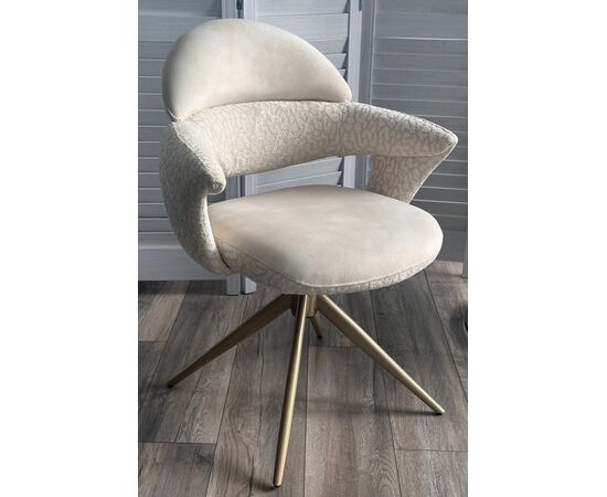 Стул ЖЕНЕВА (GENEVA 360 град, цвет ЛАТТЕ PENA-110 / HUNTER-110, ткань / ШАМПАНЬ каркас, ®DISAUR | Интернет магазин мебели и декора LifeDekor